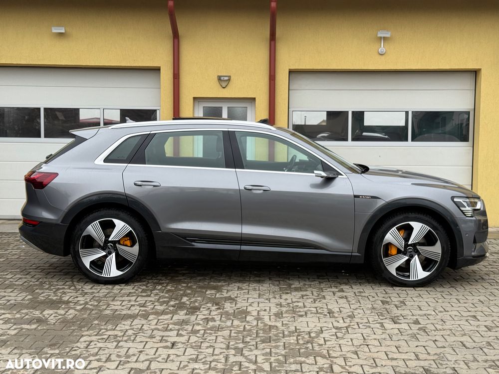 Audi e-tron 55 quattro - 36