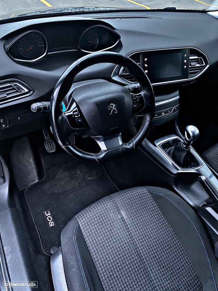 Peugeot 308 SW 1.2 PureTech Style - 7