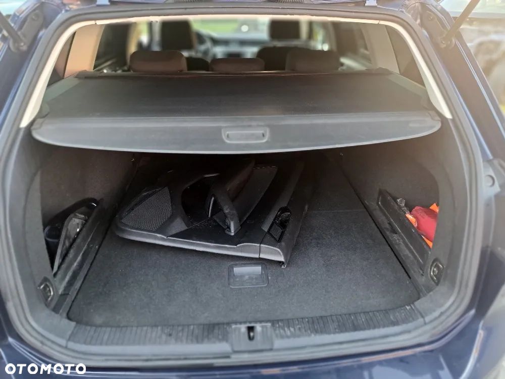 Volkswagen Passat - 18