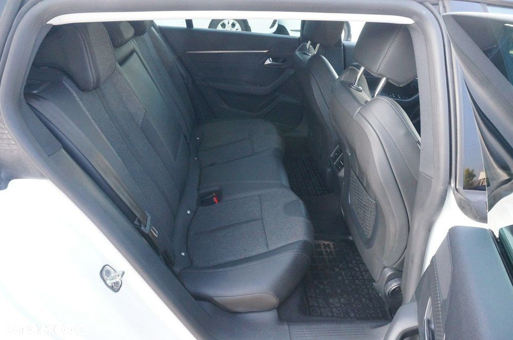 Peugeot 508 1.5 BlueHDi Active Pack S&S EAT8 - 32