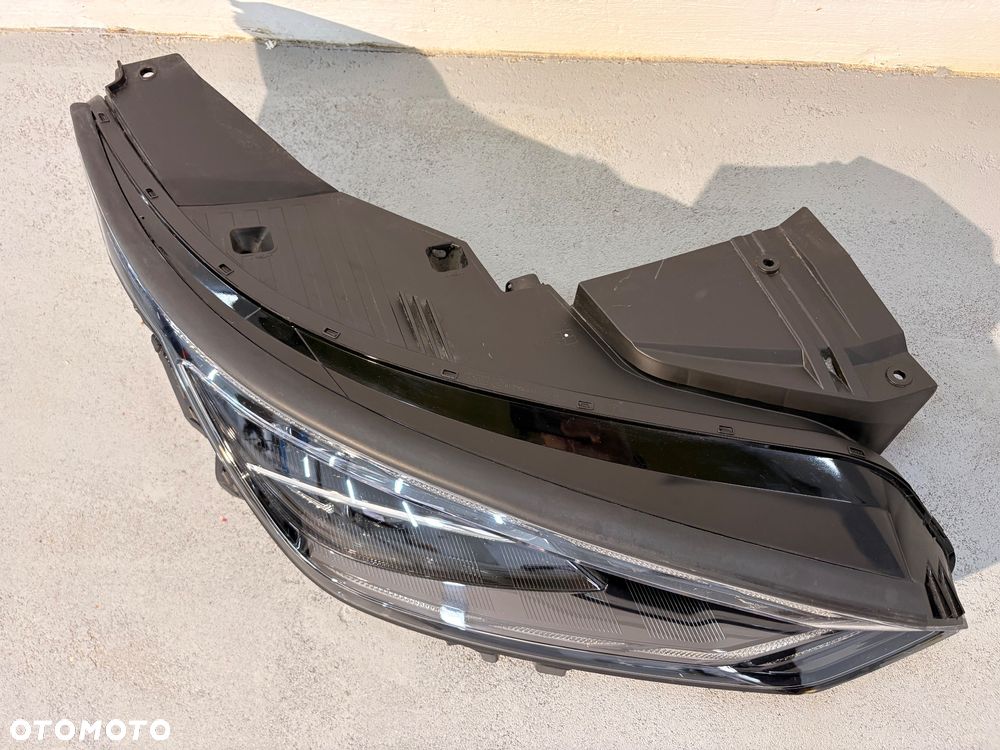 Lampa Reflektor Prawe KIA EV6 idealna - 2