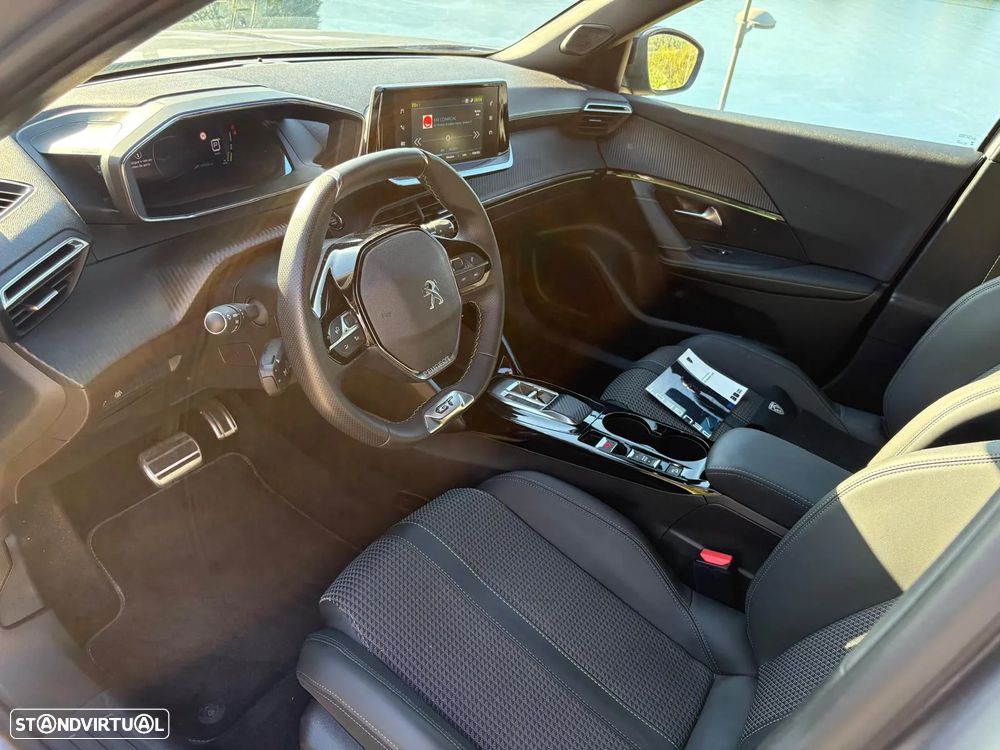 Peugeot e-2008 GT - 25