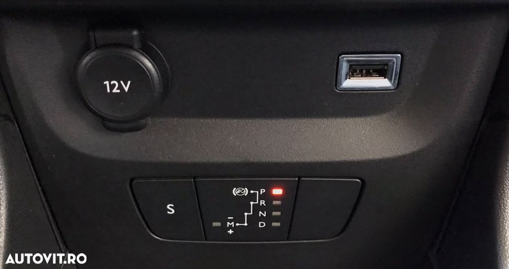 Citroën C3 1.2 PureTech S&S EAT6 Shine - 23