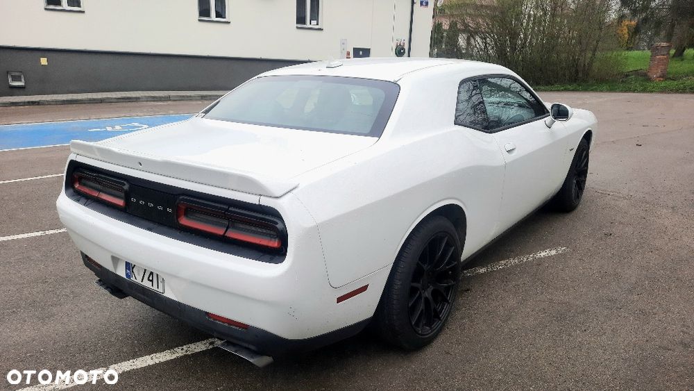 Dodge Challenger - 5