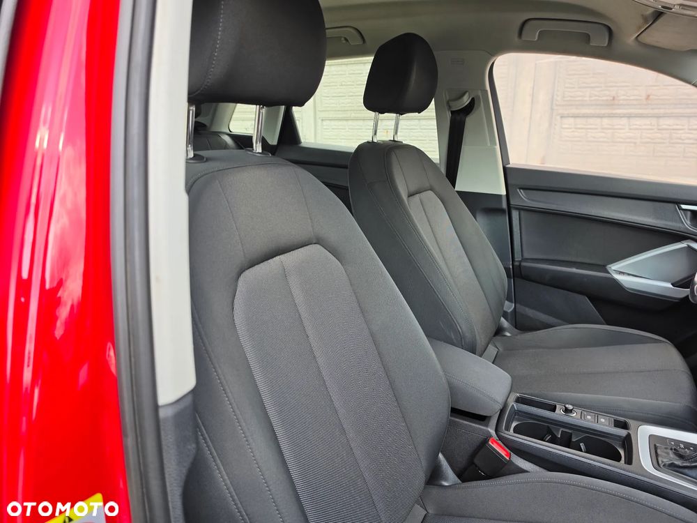 Audi Q3 45 TFSIe S tronic - 12