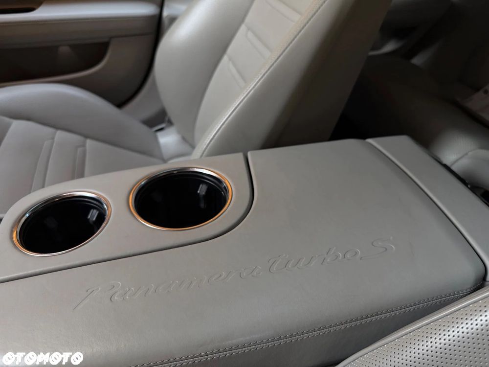 Porsche Panamera Turbo S E-Hybrid GPF - 25
