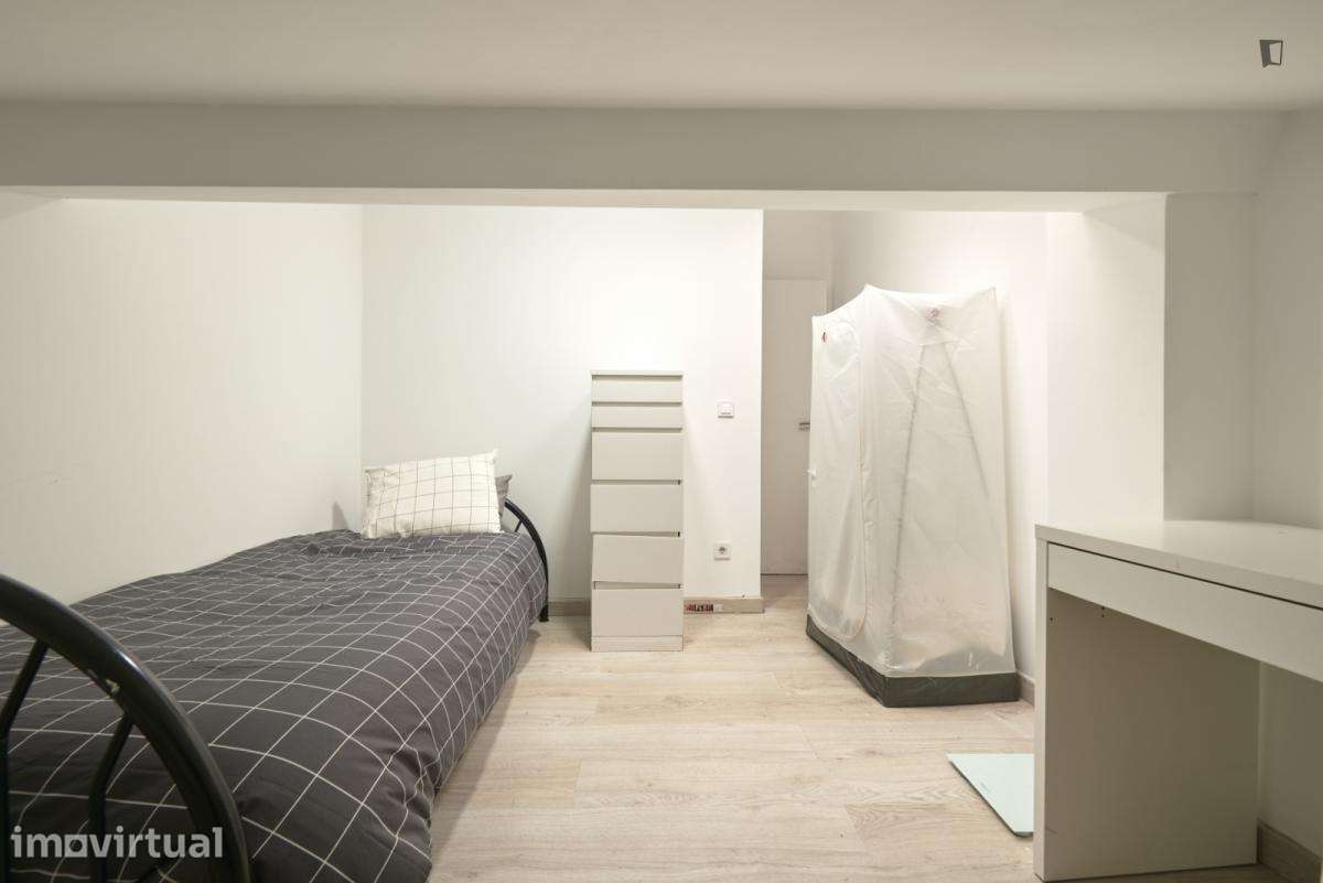 Quarto - localizado em Amadora Lisbon - Grande imagem: 2/18