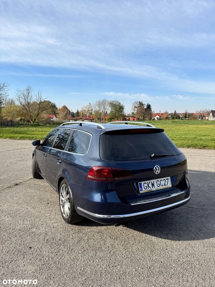 Volkswagen Passat - 4