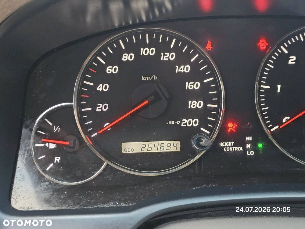 Toyota Land Cruiser - 10