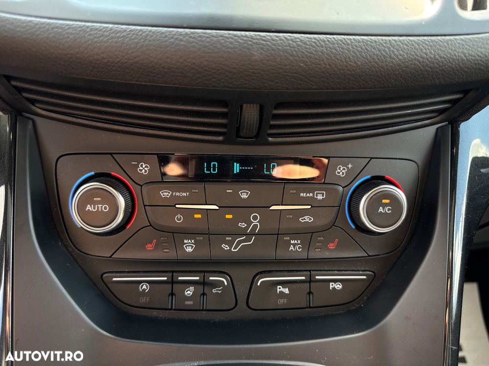 Ford Kuga 2.0 TDCi 4x4 Aut. ST-Line - 24