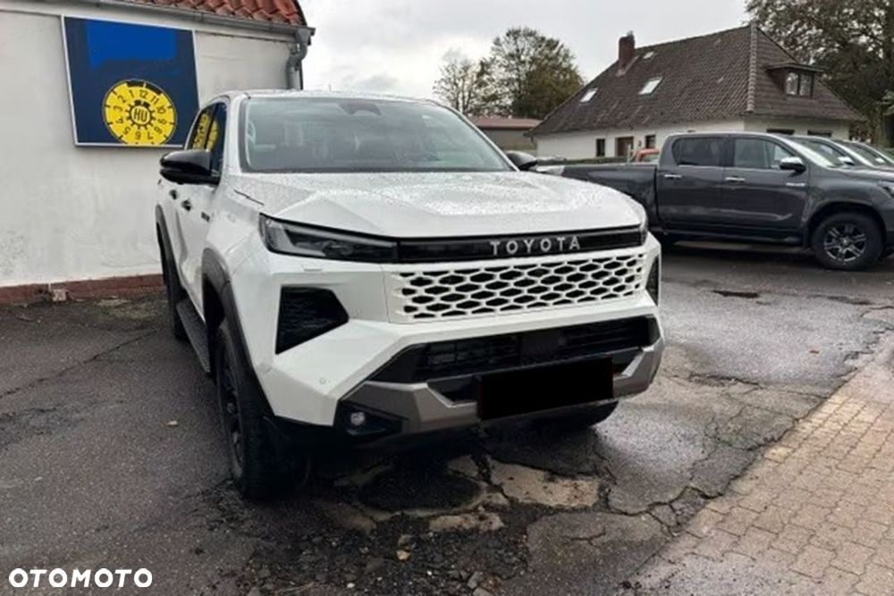 Toyota Hilux - 4