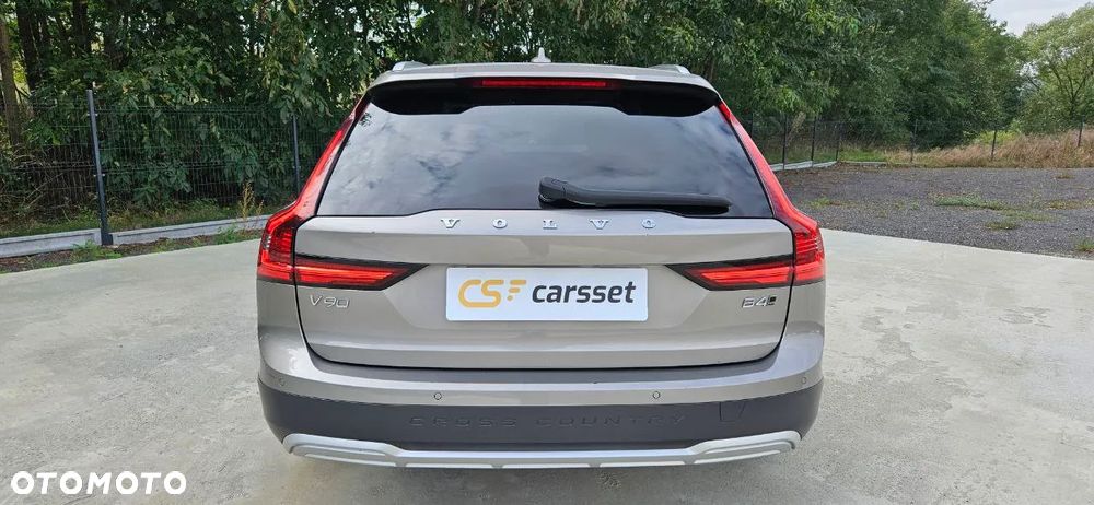 Volvo V90 Cross Country B4 D AWD Pro - 11