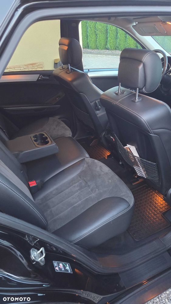 Mercedes-Benz ML - 12