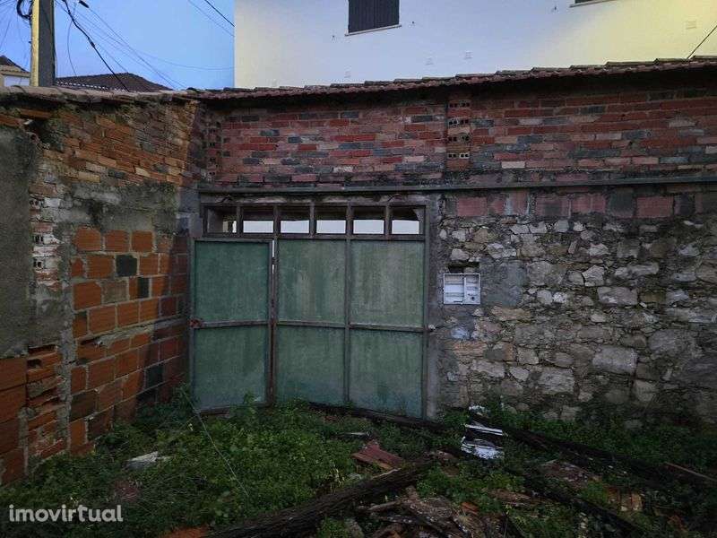 Moradia para T3 (reabilitar) - Grande imagem: 3/10