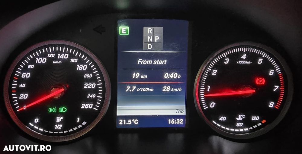 Mercedes-Benz GLC - 36