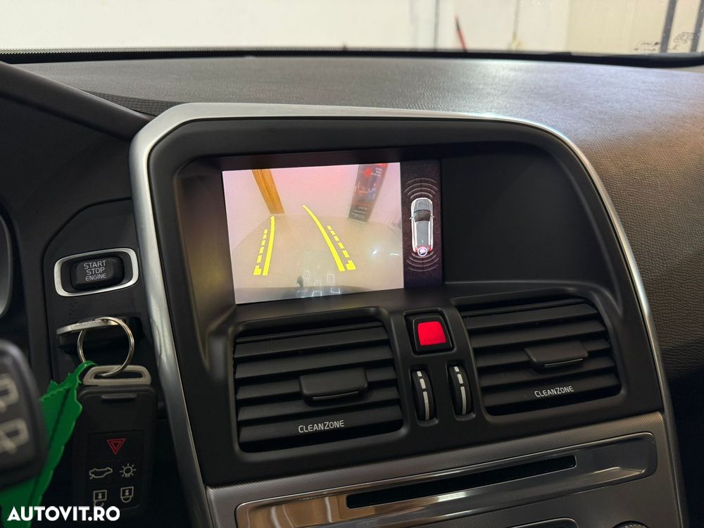 Volvo XC 60 D4 Momentum - 22