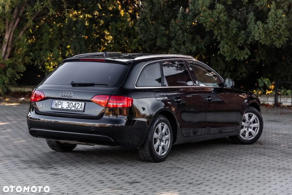 Audi A4 Avant - 11