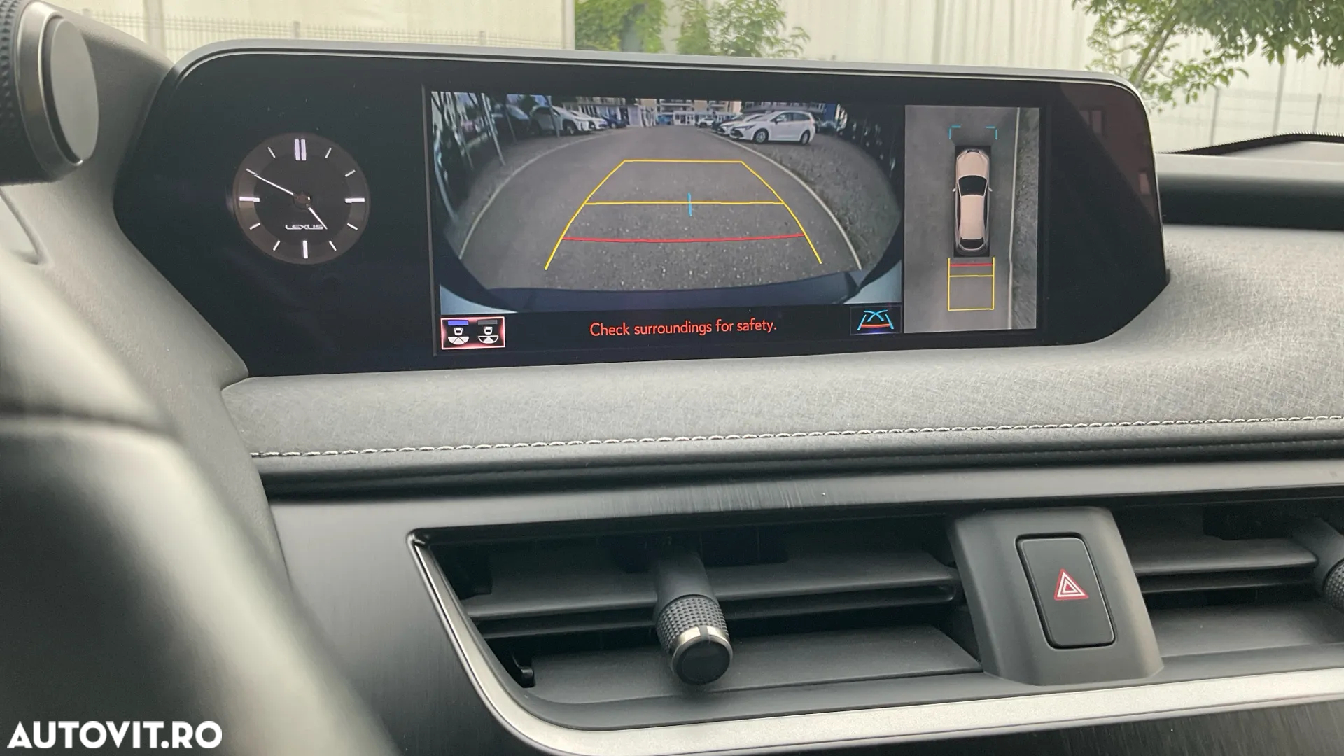 Lexus UX 300e Luxury - 24