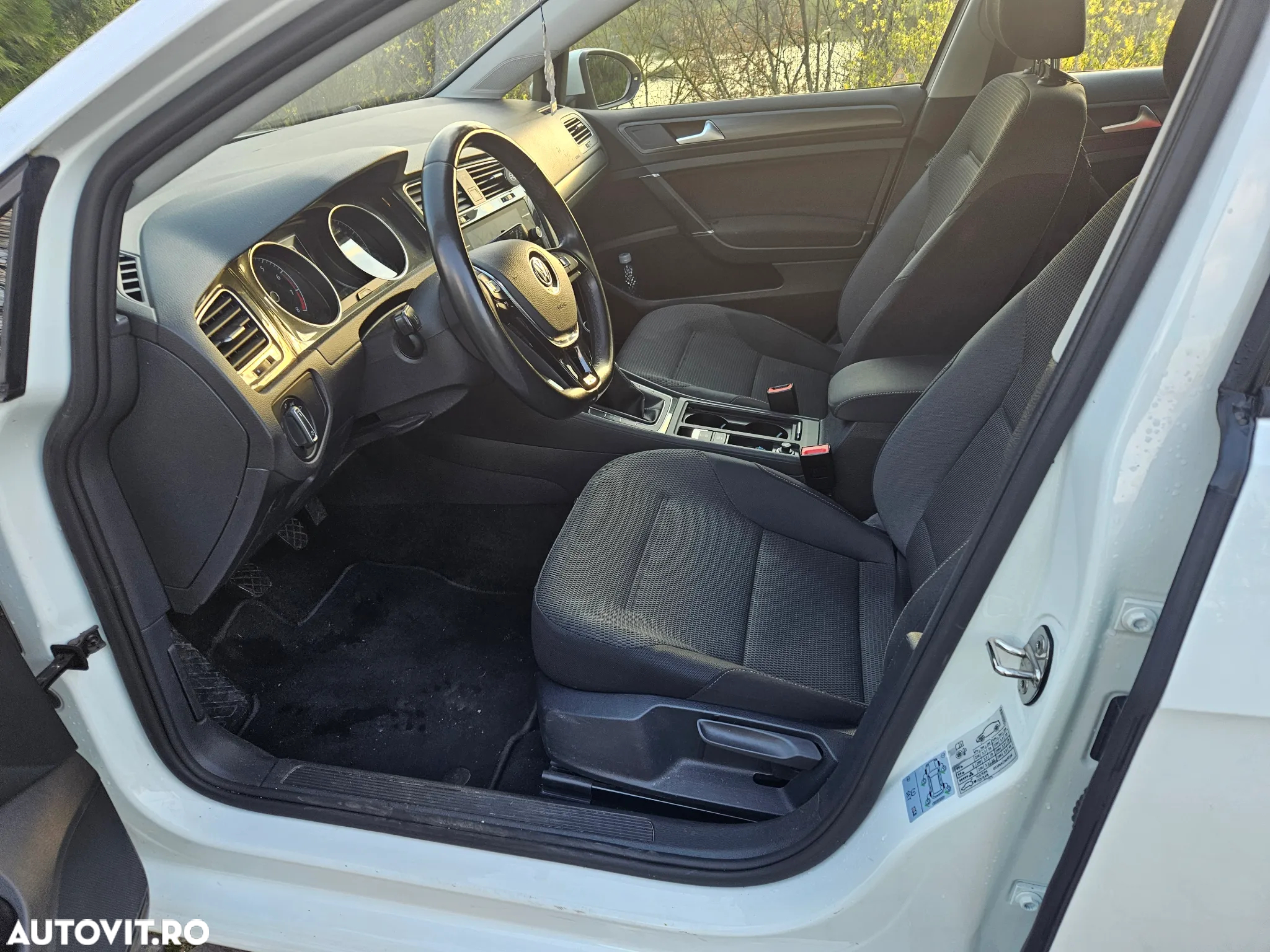 Volkswagen Golf 1.0 TSI Comfortline - 24