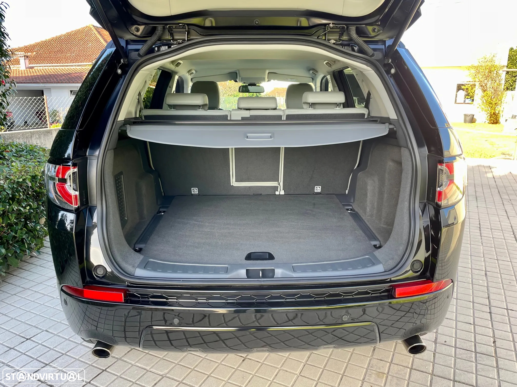 Land Rover Discovery Sport 2.0 TD4 SE - 42