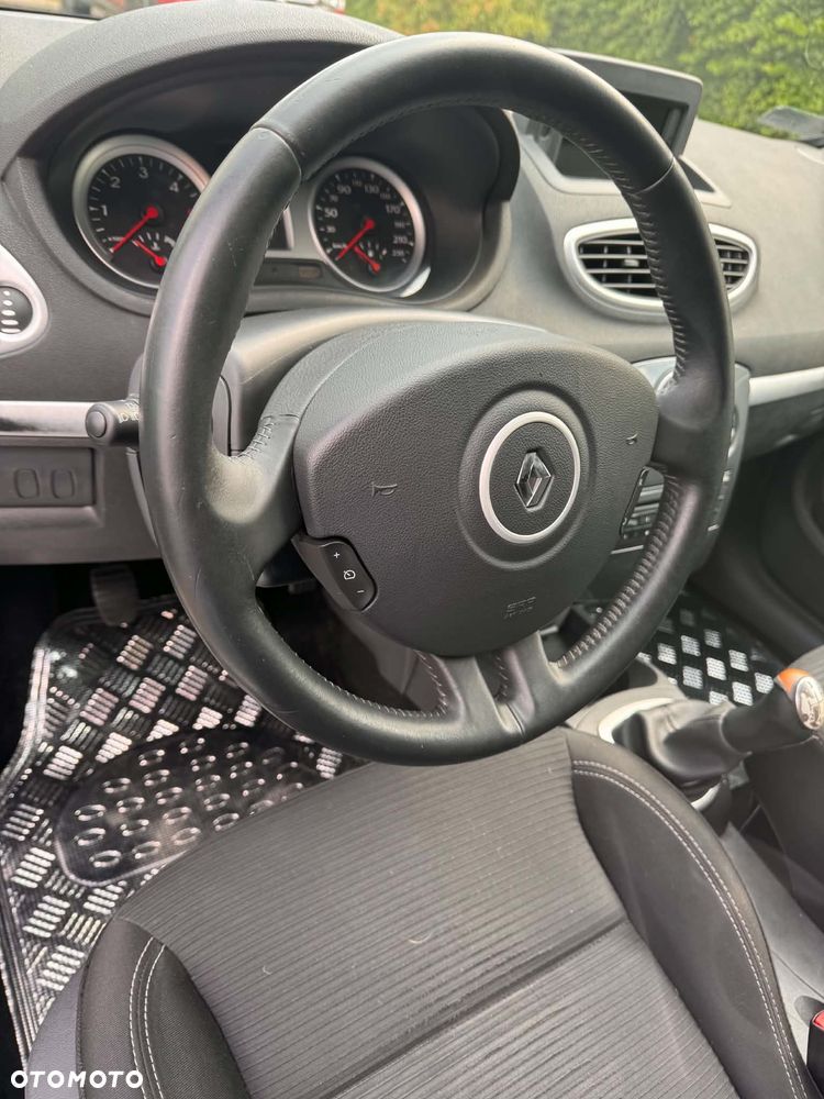 Renault Clio 1.5 dCi Night&Day - 11