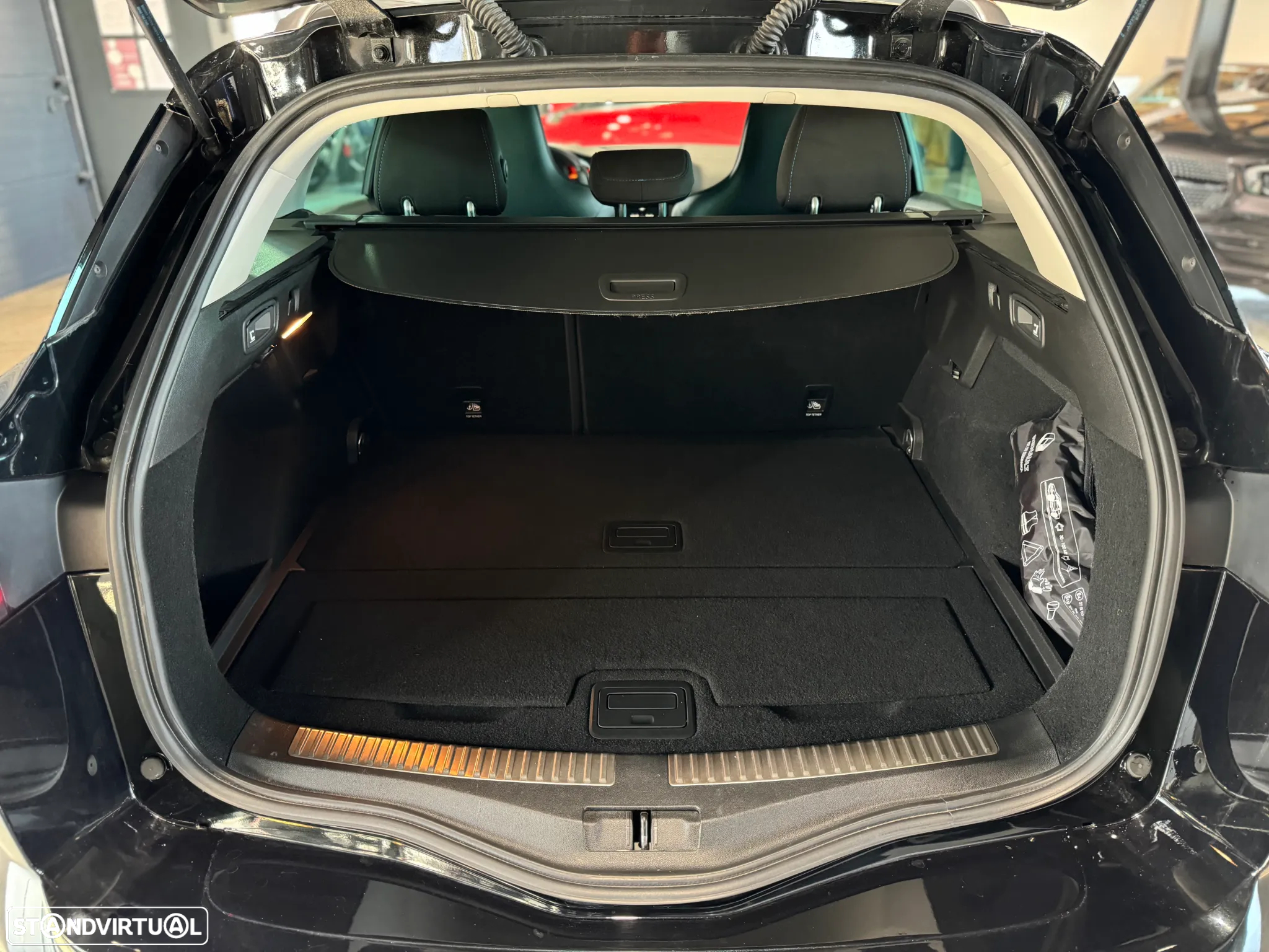 Renault Mégane Sport Tourer 1.5 dCi GT Line - 38