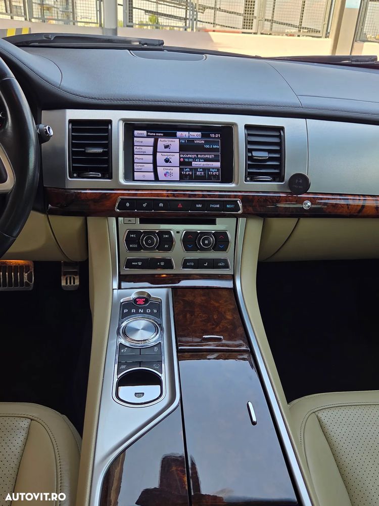 Jaguar XF - 7