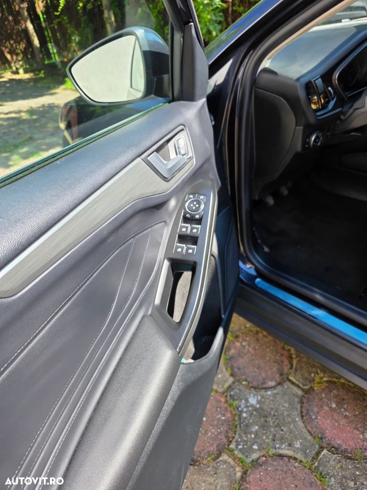 Ford Focus 1.0 EcoBoost MHEV Titanium - 5