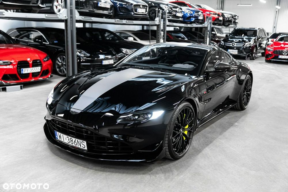Aston Martin Vantage - 15