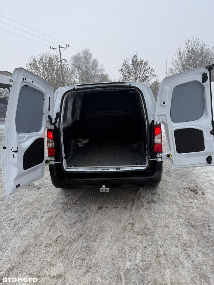 Toyota Pro Ace City - 5