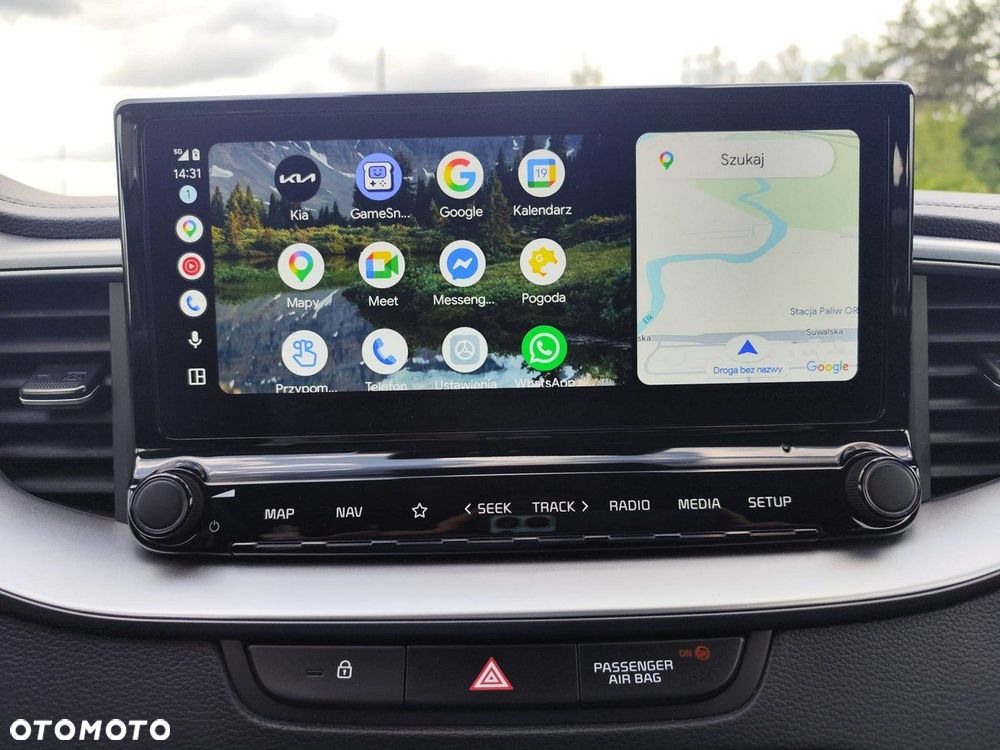 Kia Ceed - 33