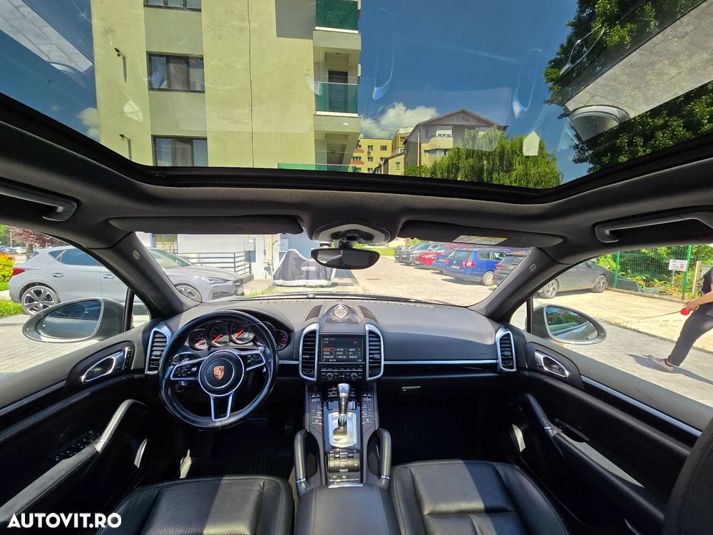 Porsche Cayenne - 10