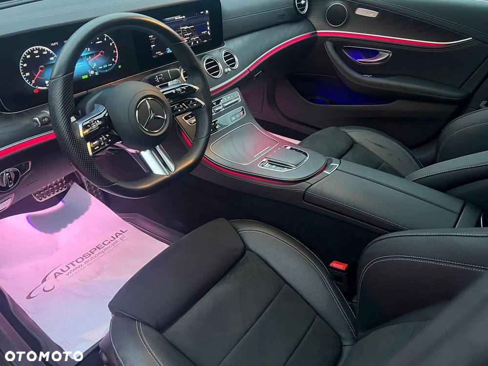 Mercedes-Benz Klasa E 200 4-Matic 9G-TRONIC - 16