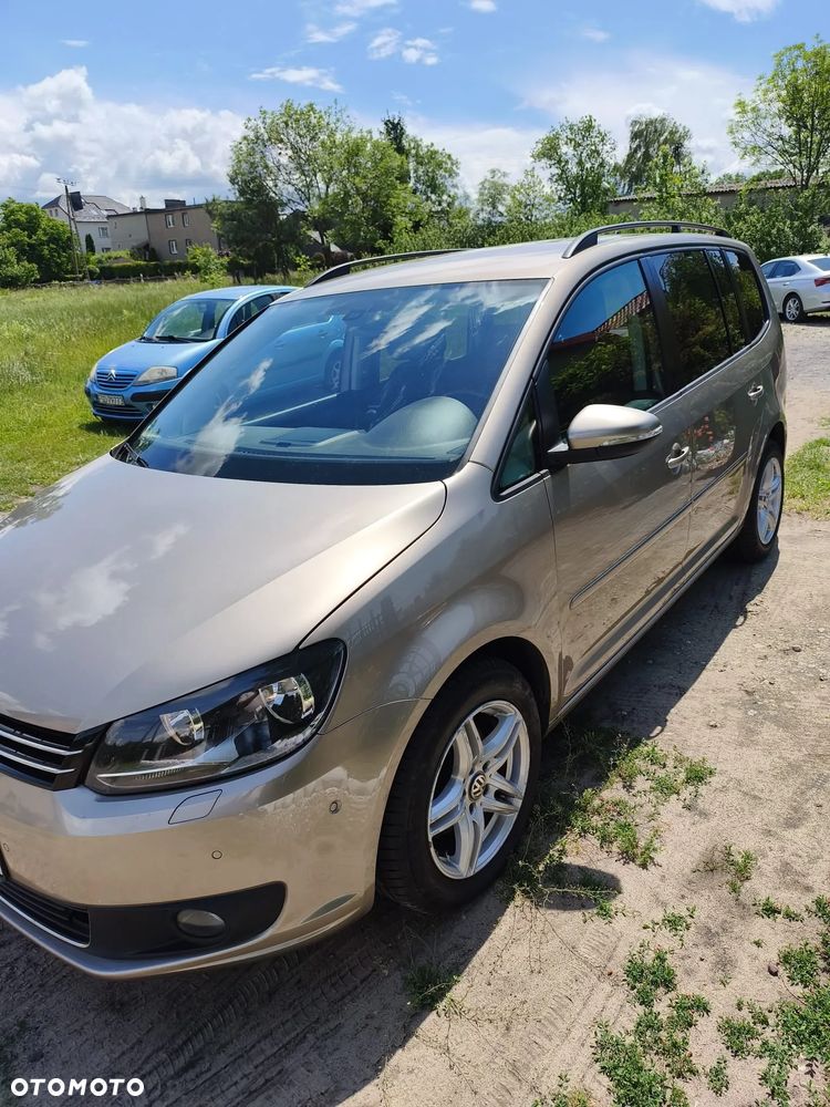 Volkswagen Touran - 16