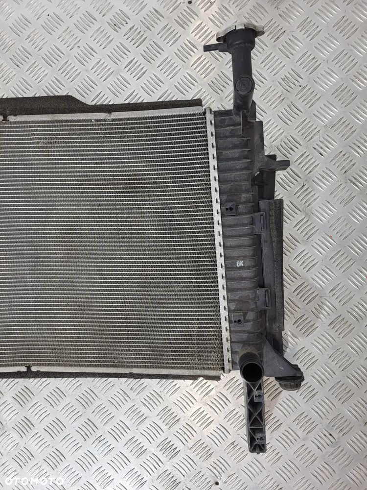 Hyundai H350 2.5 Chłodnica Wody - 2