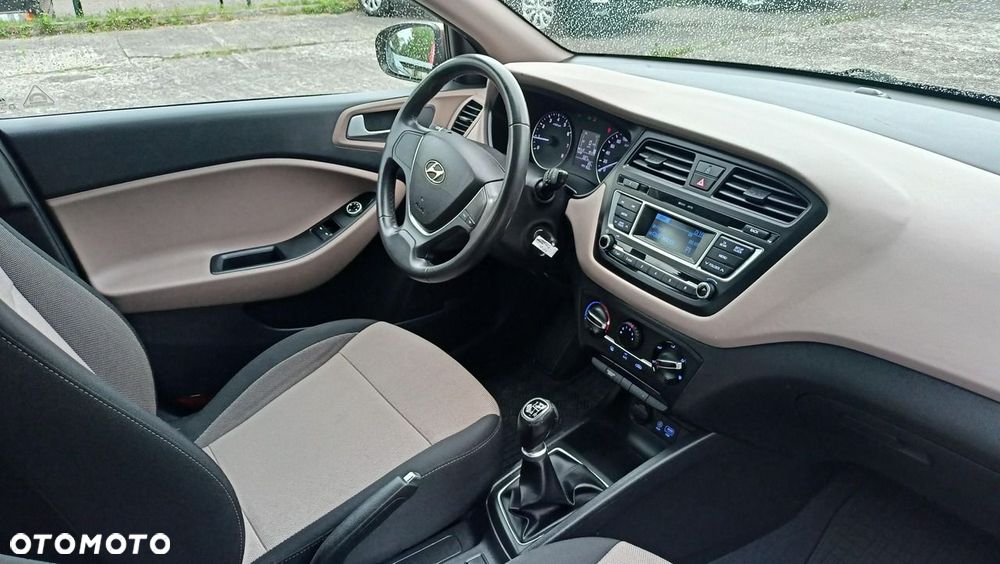 Hyundai i20 1.2 Select - 27