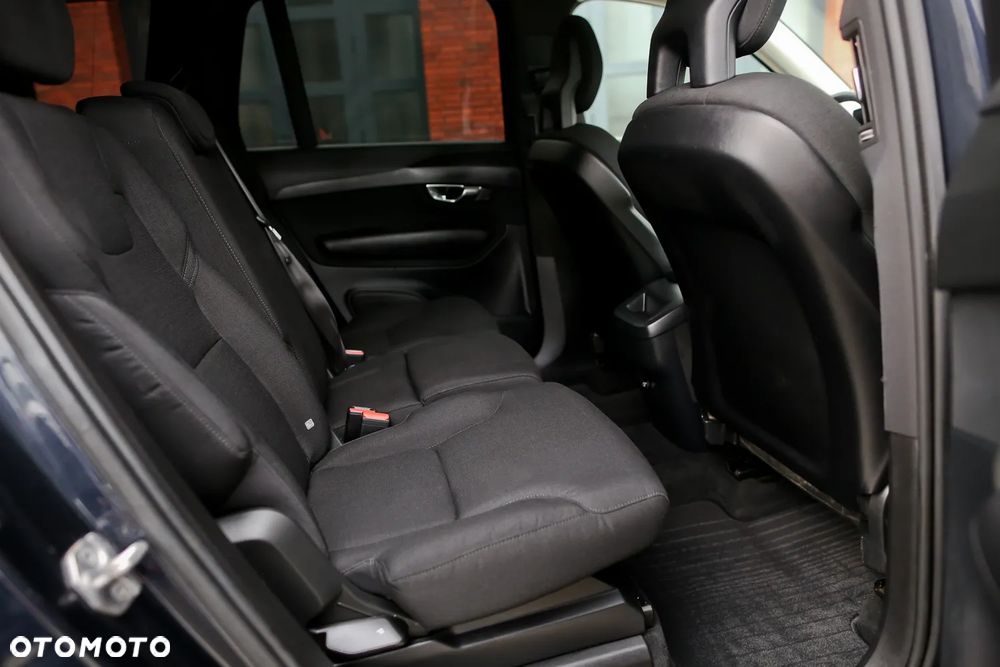 Volvo XC 90 D5 AWD Geartronic Momentum - 28