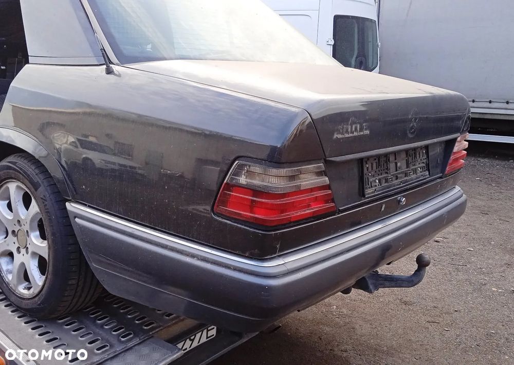 Na części Mercedes W124 sedan 2.0 D rozrusznik alternator amortyzator zawieszenie szyba hak lampa grill alufelgi - 1