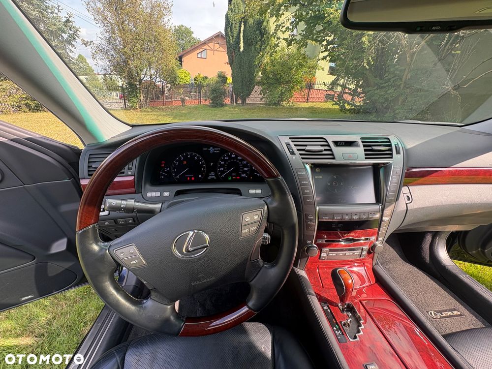 Lexus LS 460 Prestige - 15