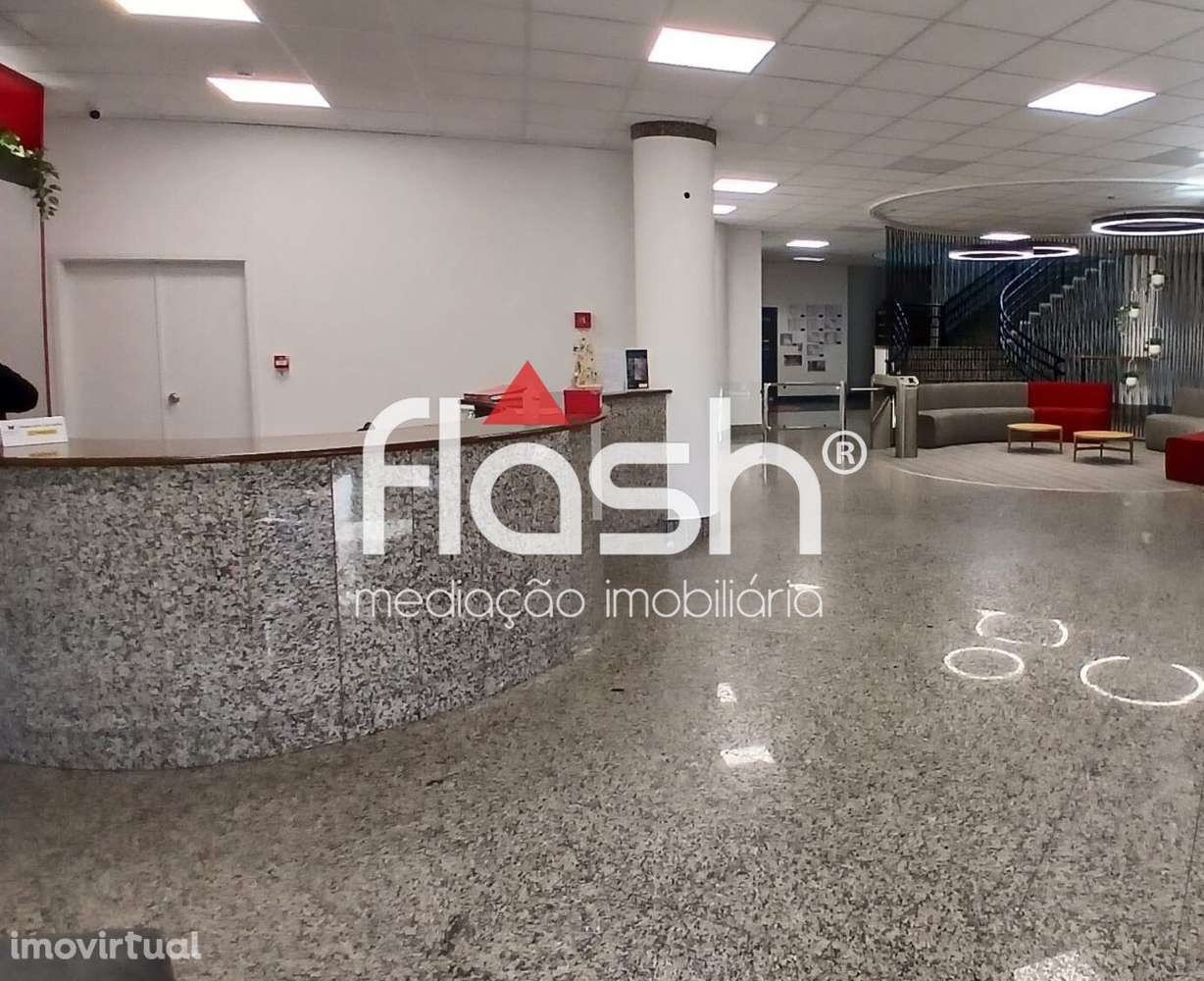 Escritórios em Edifício empresarial no Cacém - Grande imagem: 4/15