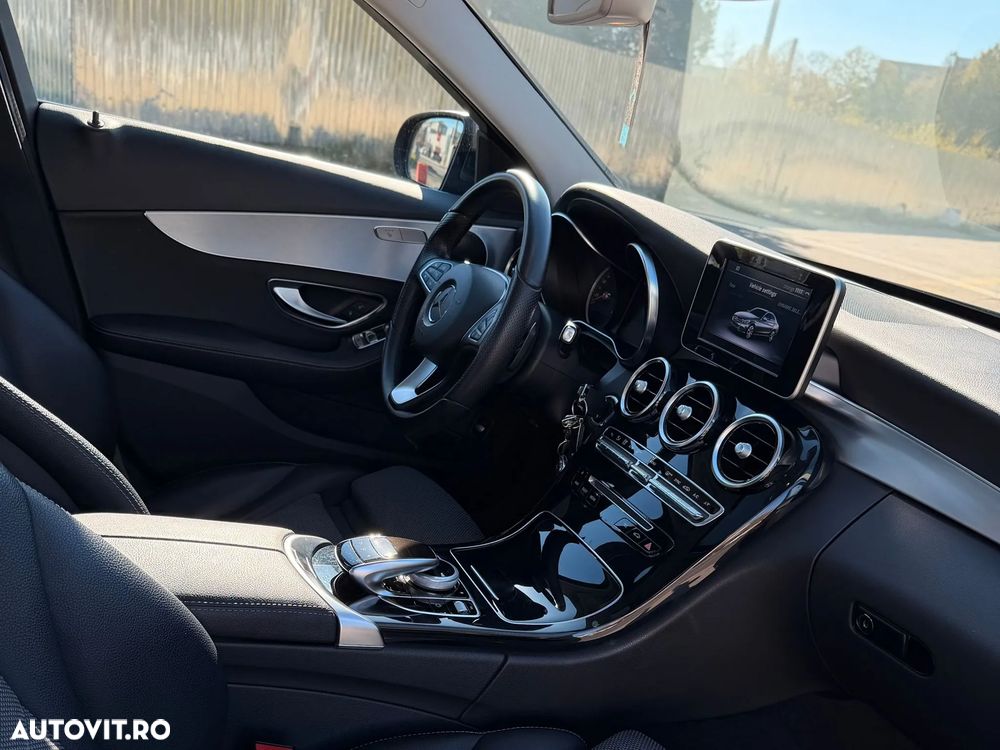 Mercedes-Benz C 200 4MATIC 7G-TRONIC - 23