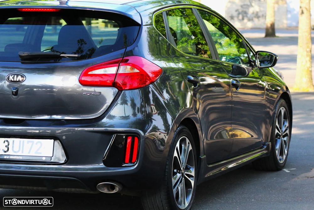 Kia Ceed 1.6 CRDi GT Line - 22