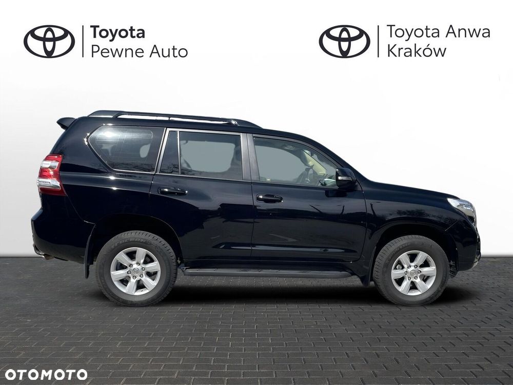 Toyota Land Cruiser - 4