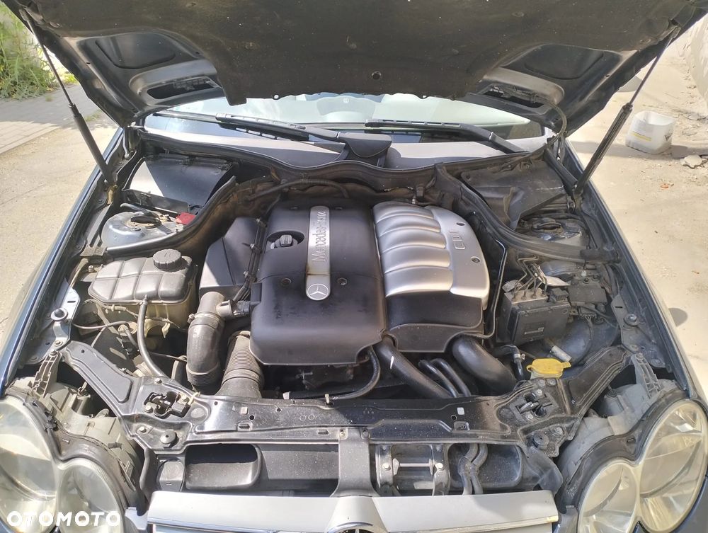 Mercedes-Benz CLK - 10