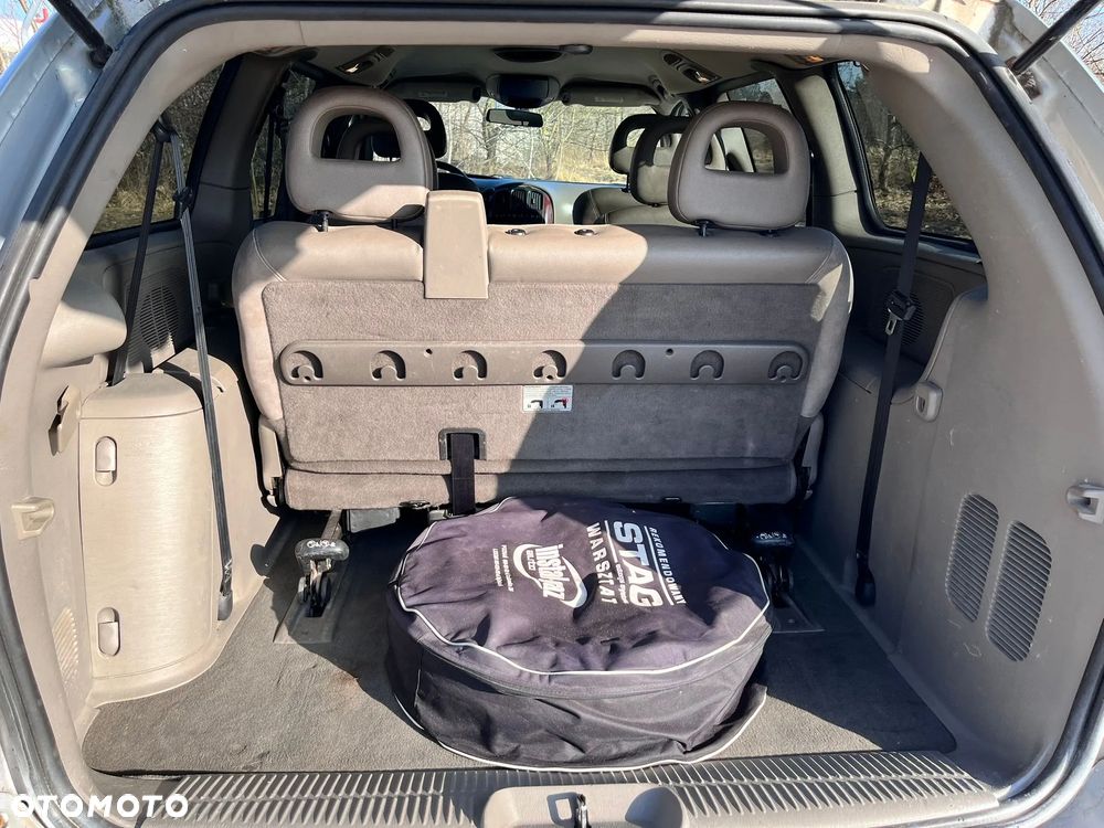Chrysler Grand Voyager 3.3L Limited - 31