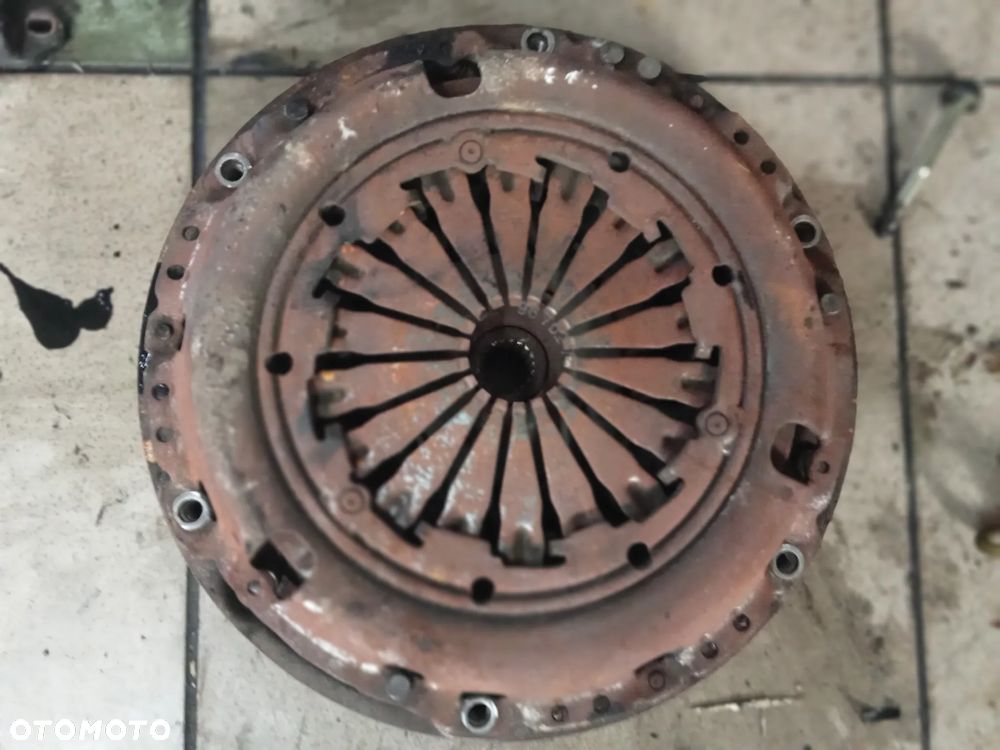 sprzęgło citroen peugeot 1.6 e-hdi 9h06 - 1