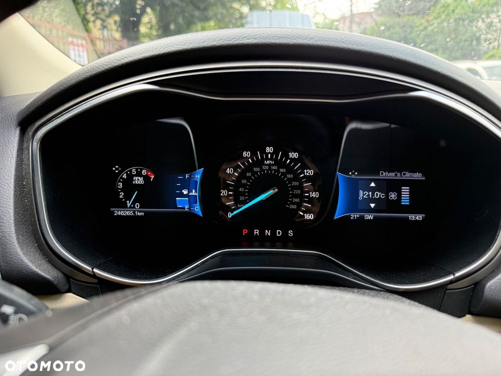 Ford Fusion - 9