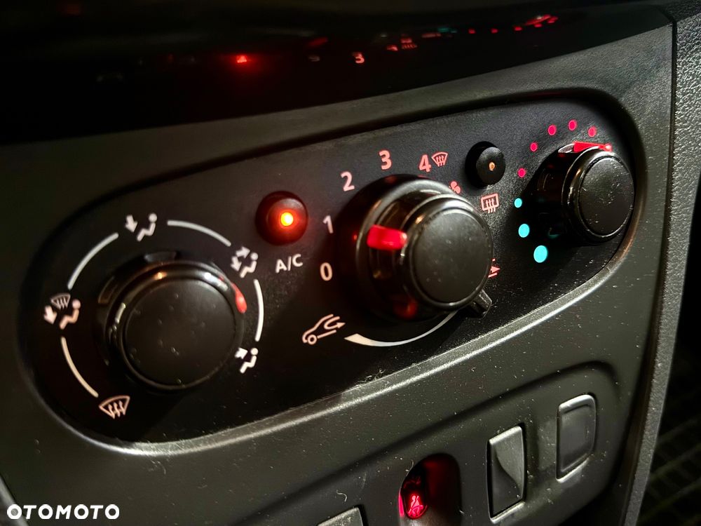 Dacia Sandero SCe 75 Essential - 7