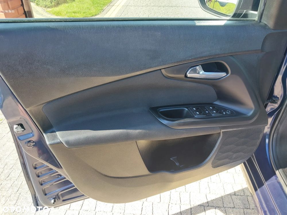 Fiat Tipo - 12
