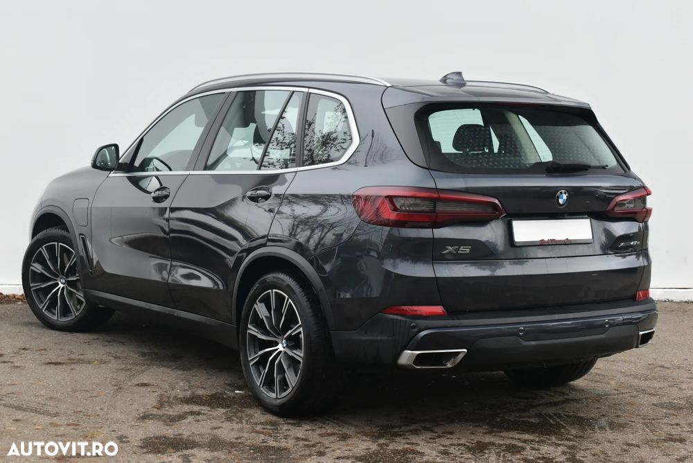 BMW X5 xDrive45e - 8